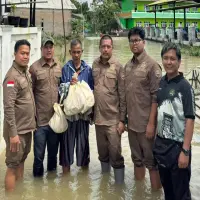 Pimpinan DPRD Subang Turun ke Pantura, Salurkan Sembako dan Serap Aspirasi Warga Terdampak Banjir