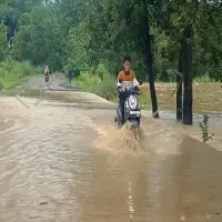 Akses Jalan Menuju Kampus Politeknik Negeri Subang Terendam Luapan Sungai Cipunagara