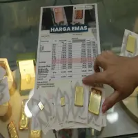 Harga Emas Hari Ini Bertahan di Rp 2,92 Juta per Gram pada Minggu, Masih di Bawah Rekor Tertinggi
