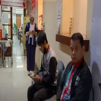 Ribuan Warga Jakbar Antre Reaktivasi BPJS PBI, Tindakan Medis Sempat Tertunda
