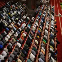 Bacaan Niat Shalat Tarawih Lengkap dengan Terjemahannya: Imam, Makmum, dan Sendiri