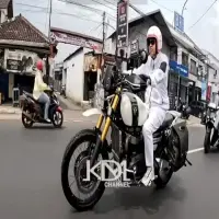 Motor Apa yang Dipakai KDM Saat Blusukan? Yuk Ulik Moge Retro Triumph Scrambler 1200 XE!