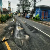 Baru Selesai Diperbaiki, Jalan di Binong Subang Sudah Rusak Lagi