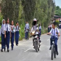 Motor Pelajar Dilarang, Respons Warga: Jangan Bebani Pelajar! Kebijakan Gubernur Jawa Barat Dedi Mulyadi Dinilai Perlu Solusi Nyata