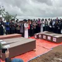 10 Korban Longsor Cisarua Belum Teridentifikasi Dimakamkan Secara Massal