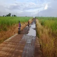 Jalan Gembor–Manyingsal di Subang Berkubang, Warga Minta Perbaikan