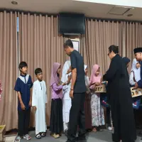 Adityarini Napitupulu Beri Santunan Pelajar dan Bukber Bersama Kader PDI Perjuangan Subang