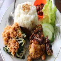Menu Makanan yang Perlu Dihindari Saat Sahur Biar Puasa Tetap Kuat