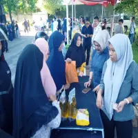 Bazar Sembako Ramadhan Diserbu Warga, Pemkab Purwakarta Siapkan 1,2 Ton Minyak Goreng di Bawah HET