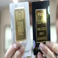 Harga Emas Antam Turun Hari Ini, 1 Gram Kini Rp3,021 Juta