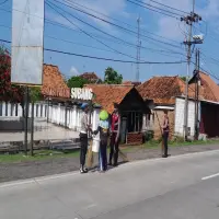 Jelang Arus Mudik Lebaran, Polisi Tertibkan Penyapu Koin di Jembatan Sewoharjo Pantura