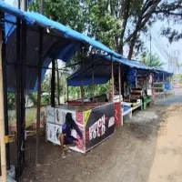 Musim Mudik Tiba, Warung Dadakan di Jalur Pantura Mulai Ramai