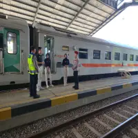 Jelang Mudik Lebaran, Polisi Lakukan Pengamanan di Pos Yan Stasiun Pegadenbaru