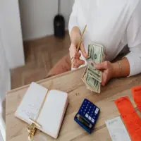 7 Tips Mengelola Uang THR agar Tidak Cepat Habis, Jangan Sampai "Boros"