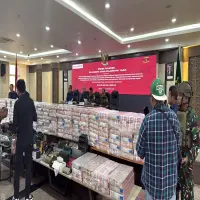 Kejati Kaltim Sita Duit Ratusan Miliar hingga Koleksi Tas Mewah Milik PT JMB