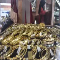 Harga Emas Perhiasan Kokoh di Tiga Produsen, Stabil pada Minggu Pagi 29 Maret 2026