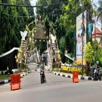 Sambut Milangkala Subang ke-78, Janur Kuning Hiasi Gapura Pemda