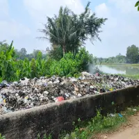Warga Desa Pringkasap Subang Keluhkan Pengangkutan Sampah