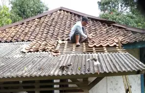 Angin Puting Beliung Rusak 22 Rumah di Desa Cikeris Purwakarta