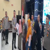 Kapolres Subang Serahkan 4 Unit Kunci Rutilahu