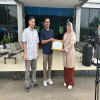 Nunung Suryani Penggerak Pelayanan Adminduk Raih Penghargaan Pasundan Ekspres Awards