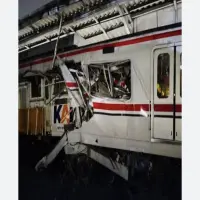 Tabrakan Kereta di Stasiun Bekasi Timur, Perjalanan Terganggu