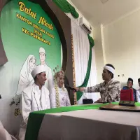 Dua Pasang Calon Pengantin Purwakarta Nikmati Program "Nikah Hemat"