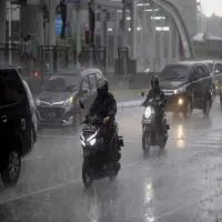 BMKG Keluarkan Peringatan Dini, Hujan Lebat Berpotensi Guyur Sejumlah Wilayah Jawa Barat Sore hingga Malam