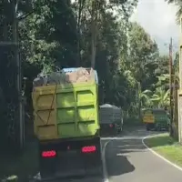 Jadi Ancam Infrastruktur Jalan Jalur Perbatasan Subang, Warga Tanjungsiang Keluhkan Truk Tambang dari Sumedang