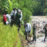 Berkah TMMD, Air Mengalir Sampai Rumah Warga Sukajadi