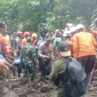 Dua Wisatawan Asal Karawang Korban Longsor di Kawasan Curug Cileat Ditemukan