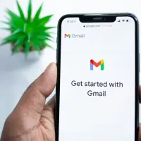 Cuma 5 Menit! Begini Cara Bikin Email Baru di HP Android dan iPhone