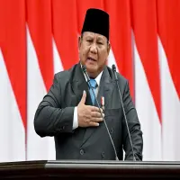 Prabowo Ungkap Penyebab Gaji Guru dan ASN Rendah, Kekayaan Negara Disebut Mengalir ke Luar Negeri