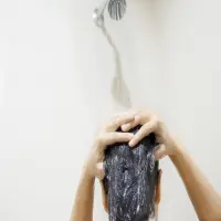 Berapa Hari Sekali Sebaiknya Keramas yang Ideal? Ini Penjelasannya