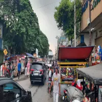 Lesu Daya Beli Masyarakat Tekan Usaha Kecil, Harga Naik Jadi Beban