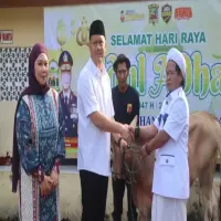 Polres Subang Bagikan Hewan Qurban Idul Adha 1447 H