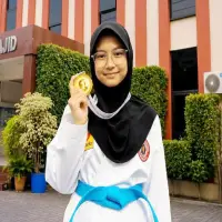 Siswi SMP IT Al-Majid Subang Raih Emas Internasional