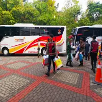 Polres Purwakarta Amankan Kepulangan Jemaah Haji Sampai Kerumah