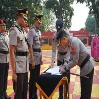 Jabatan Wakapolres dan Kasatreskrim Polres Purwakarta Diserahterimakan
