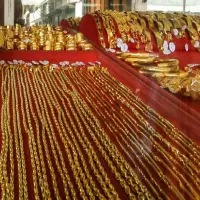 Harga Emas Perhiasan Kompak Stabil Hari Ini, Raja Emas Indonesia dan Laku Emas Bertahan, Hartadinata Abadi Tak Bergerak