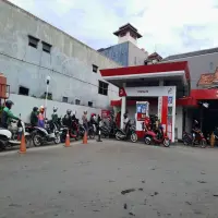 Imbas Harga Pertamax Naik, Warga Beralih Massal ke Pertalite