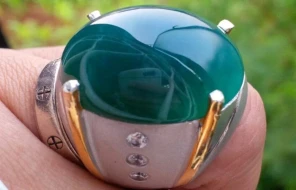 10 Khasiat Batu Bacan yang Jarang Diketahui