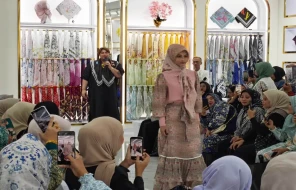 Mandjha Ivan Gunawan di Purwakarta Hadirkan Raya Collection Bertema Kingdom of Love