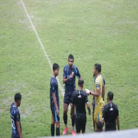 Hujan Deras Disertai Petir, Laga Playoff Liga 2 Persikas vs Persipal Dihentikan Sementara