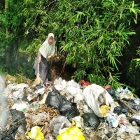 Kades Pangsor Ajak Warga Jaga Lingkungan, Giat Bersihkan Sampah