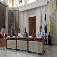 UI Minta Bahlil Lahadalia Minta Maaf atas Pelanggaran dalam Disertasi