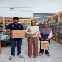 Gramedia Subang Inisiatif Wakaf Al-Qur'an, Berbagi Cahaya Ilmu di Bulan Ramadan