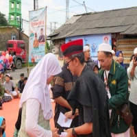 Pemdes Sukajaya Santuni Puluhan Anak Yatim