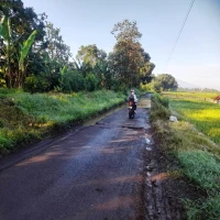 Jalan Cidadap-Sumurgintung Rusak Berat, Warga Minta PUPR Segera Perbaiki
