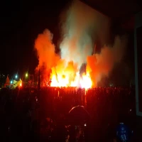 Bobotoh Subang Padati Alun-alun Nobar Persib